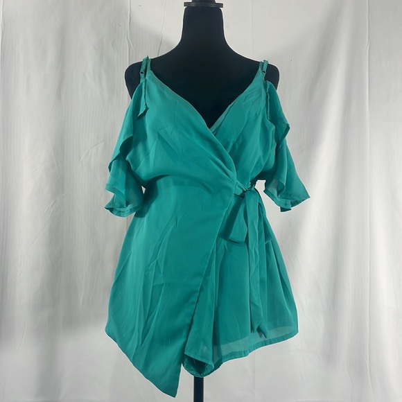 Teal Wrap Romper, open shoulder,ruffle, shorts,side tie, skorts,large - Picture 12 of 13